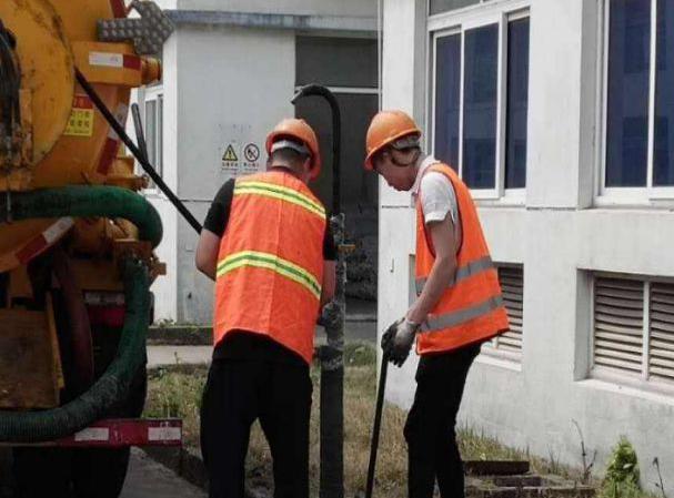 化粪池满了有哪些信号?怎么判断该清掏了